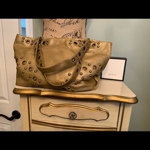 Ladies soft pebble leather handbag from Hobo